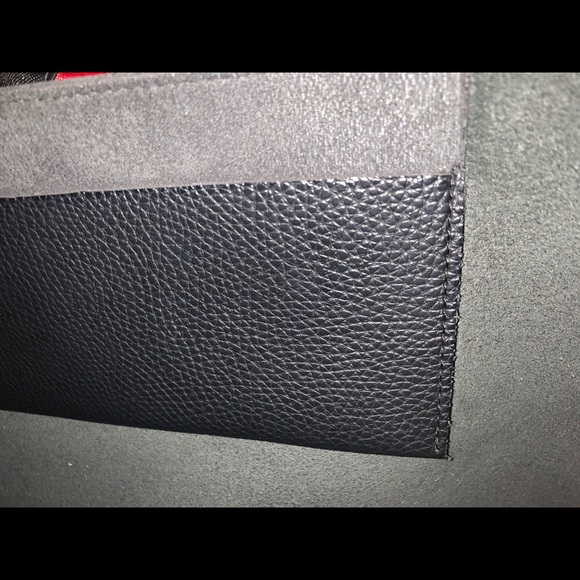 Black and Gray Handbag - Picture 2 of 7